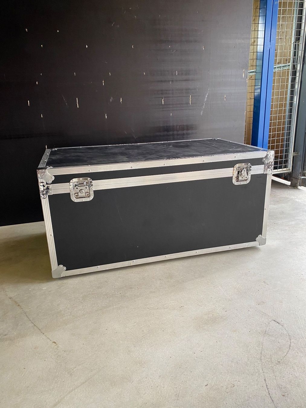 Casse di trasporto: 5 Stück Flightcase Transportkiste Koffer – Usato da Büsserach venduto da Schildi1989