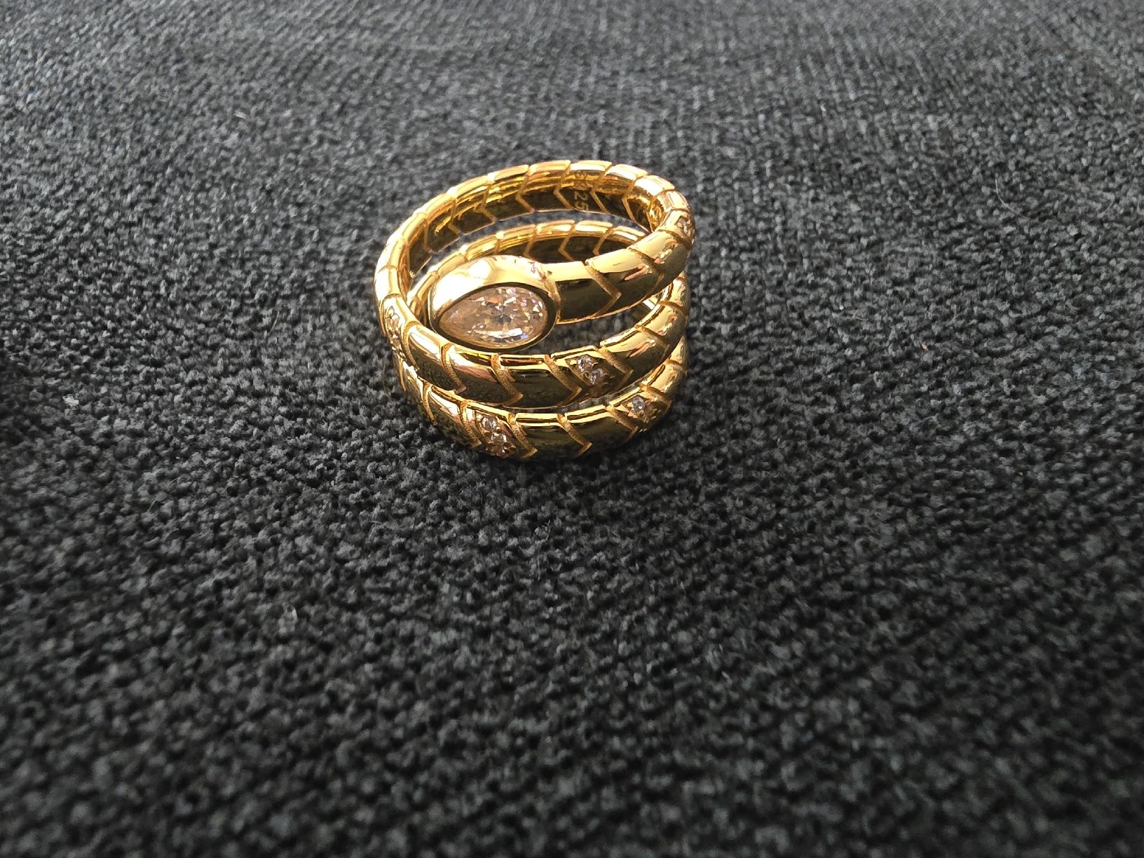 Anelli: Eleganter  24 K vergoldeter Serpentin Ring – Usato da Embrach venduto da Repstone13