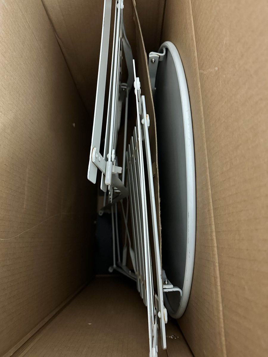 Set di tavolo e panche: Tables and chairs Balcony Set – Usato da Genève venduto da DeepPurple2020 4