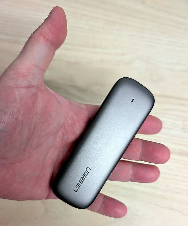 Dischi rigidi: UGreen SSD 2TB USB-C Externe Festplatte – Usato da Richterswil venduto da plisandro