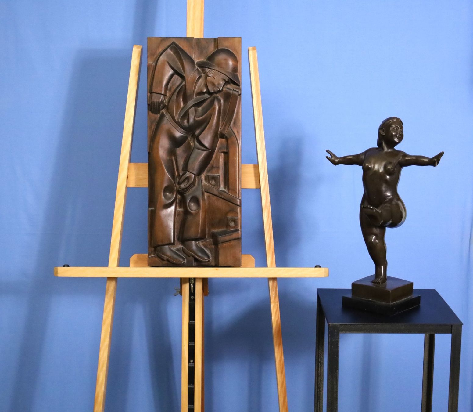 Skulpturen & Statuen: Holzskulptur "Arbeiter" Verso bezeichnet "Mutschnengia 1990" – Gebraucht aus Zug von Kunst-Fundgrube 8
