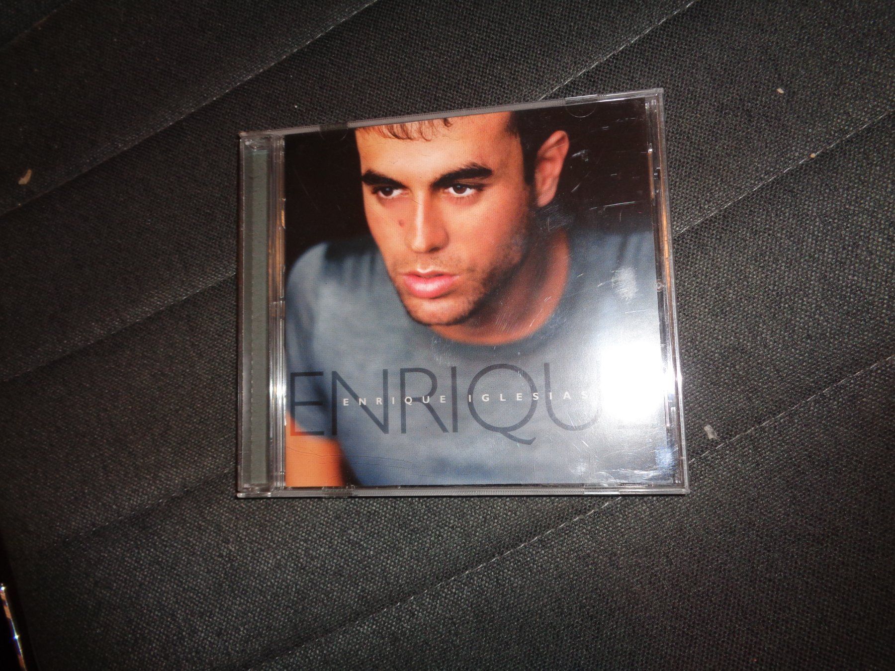 CDs: Enrique Iglesias - Iglesias CD – D'occasion à Olten par Disc-Ausverkauf