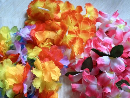 Blumenketten Hawaii-Look für Sommer-Feste & Partys 🥳