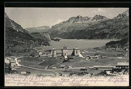 Maloja, Ortsansicht mit See und Bergpano