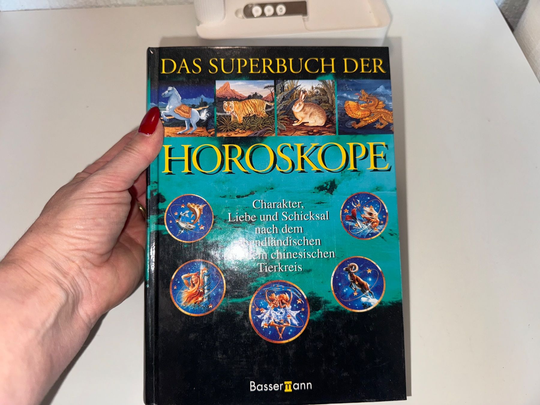 Libri: Buch: Das Superbuch der Horoskope – Usato da Grosswangen venduto da Second_hand_paradise