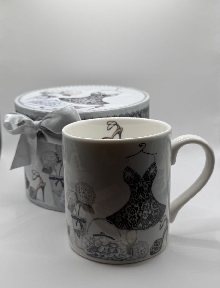Tazze: Elegante Tasse mit passender Geschenkbox, neu – Nuovo e nell'imballaggio originale da Urtenen-Schönbühl venduto da mkcm