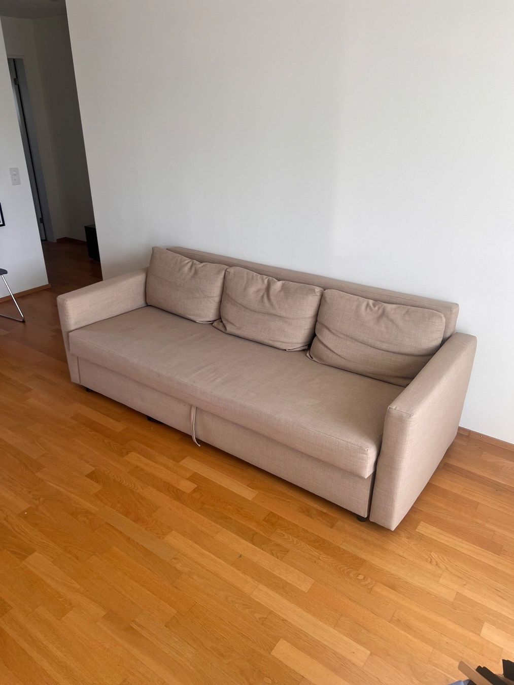 Ikea Sofas: Friheten 3er Bettsofa - Farbe Beige – D'occasion à Glattpark (Opfikon) par Fabiobuscheli