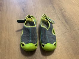 Dual Crocs Sandalen Wasserschuhe Gr 33