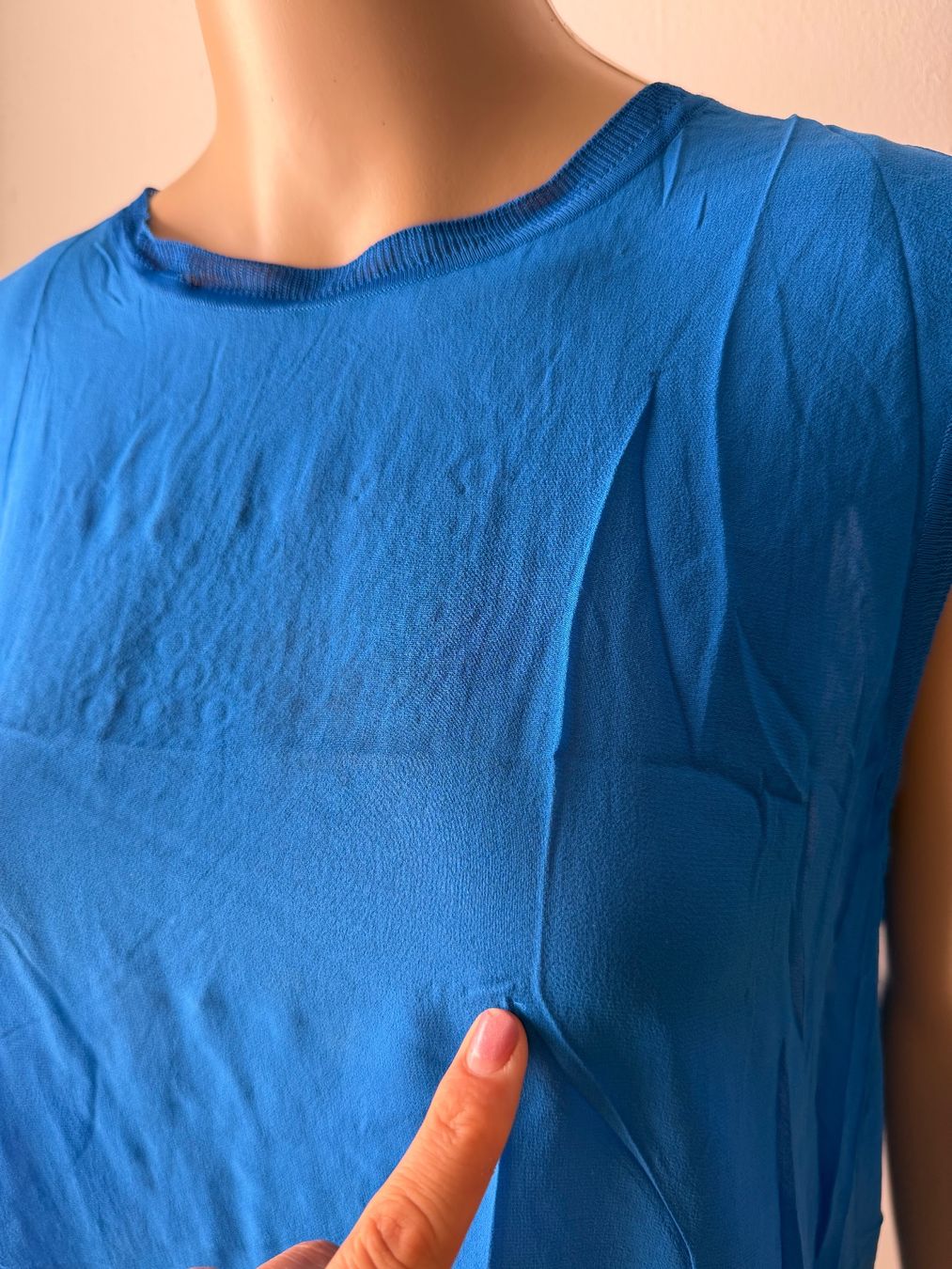 Tops: VINCE Seidentop 💙 – D'occasion à zürich par vintage12 6