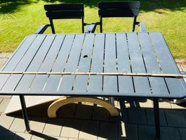 Gartentisch und 4 Stühlen, Fermob