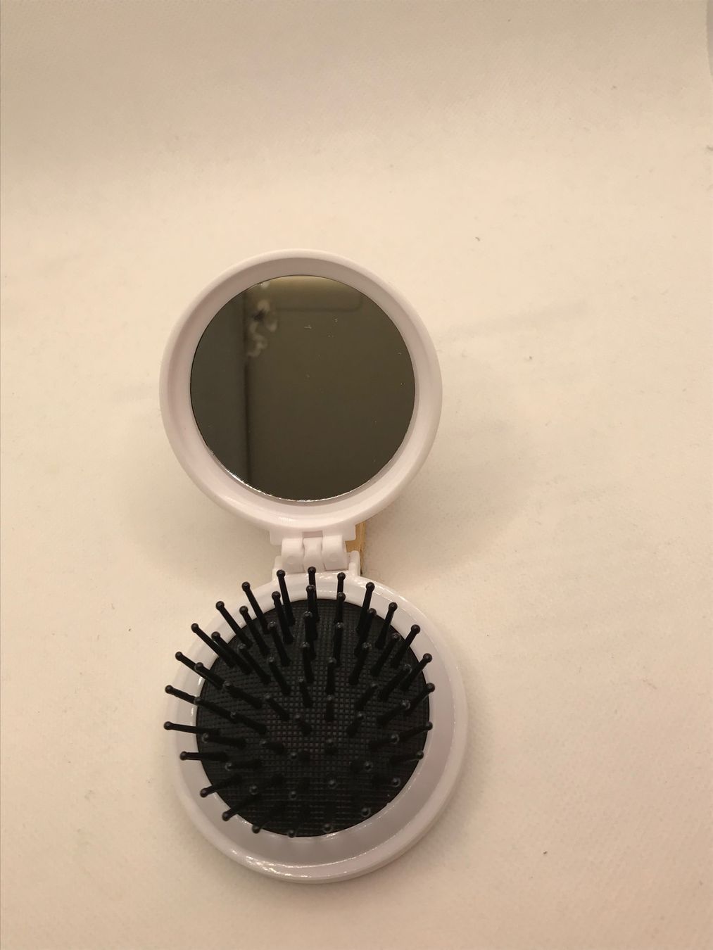 Sonstige Haarpflege: Hello Kitty Bürste mit Spiegel, neu – Neu und originalverpackt aus Niederteufen von mix18 2