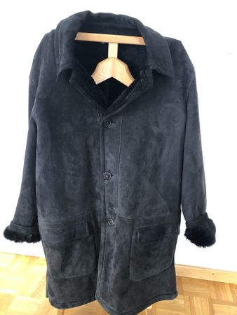 véritable mouton retourné, taille 50, Bally.