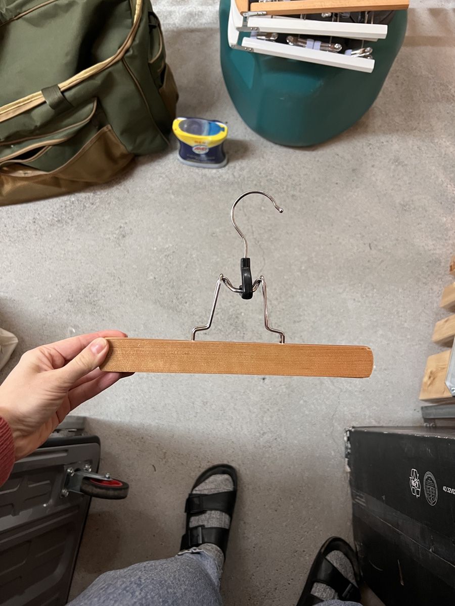 Appendiabiti: Kleiderbügel aus Holz – Usato da Langenthal venduto da arp_ 1