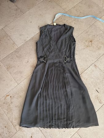 Kleid SET grau Seide Grösse 34/36 bestickt guter Zustand