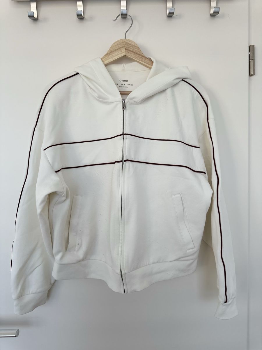 Lots de vêtements: Pulls variés, tailles S et M – D'occasion à Genève par lau_8mrk 4
