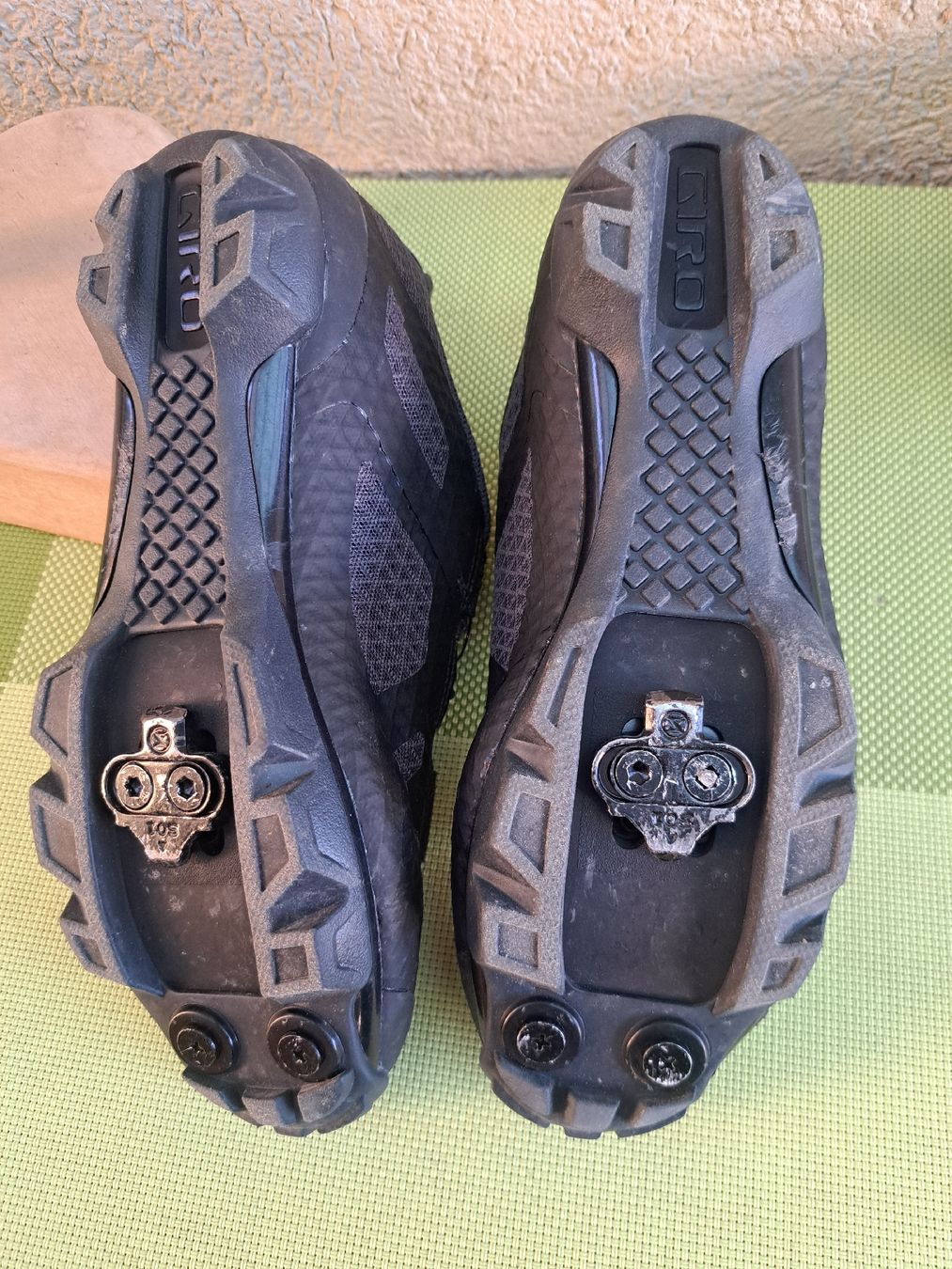 Scarpe da uomo: Giro Fahrrad Klick Schuhe – Nuovo (secondo la descrizione) da Rebstein venduto da sarah_deborah 2