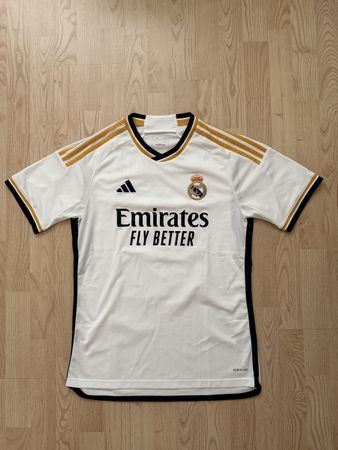 Real Madrid Trikot Benzema 9 Adidas Grösse M Gebraucht