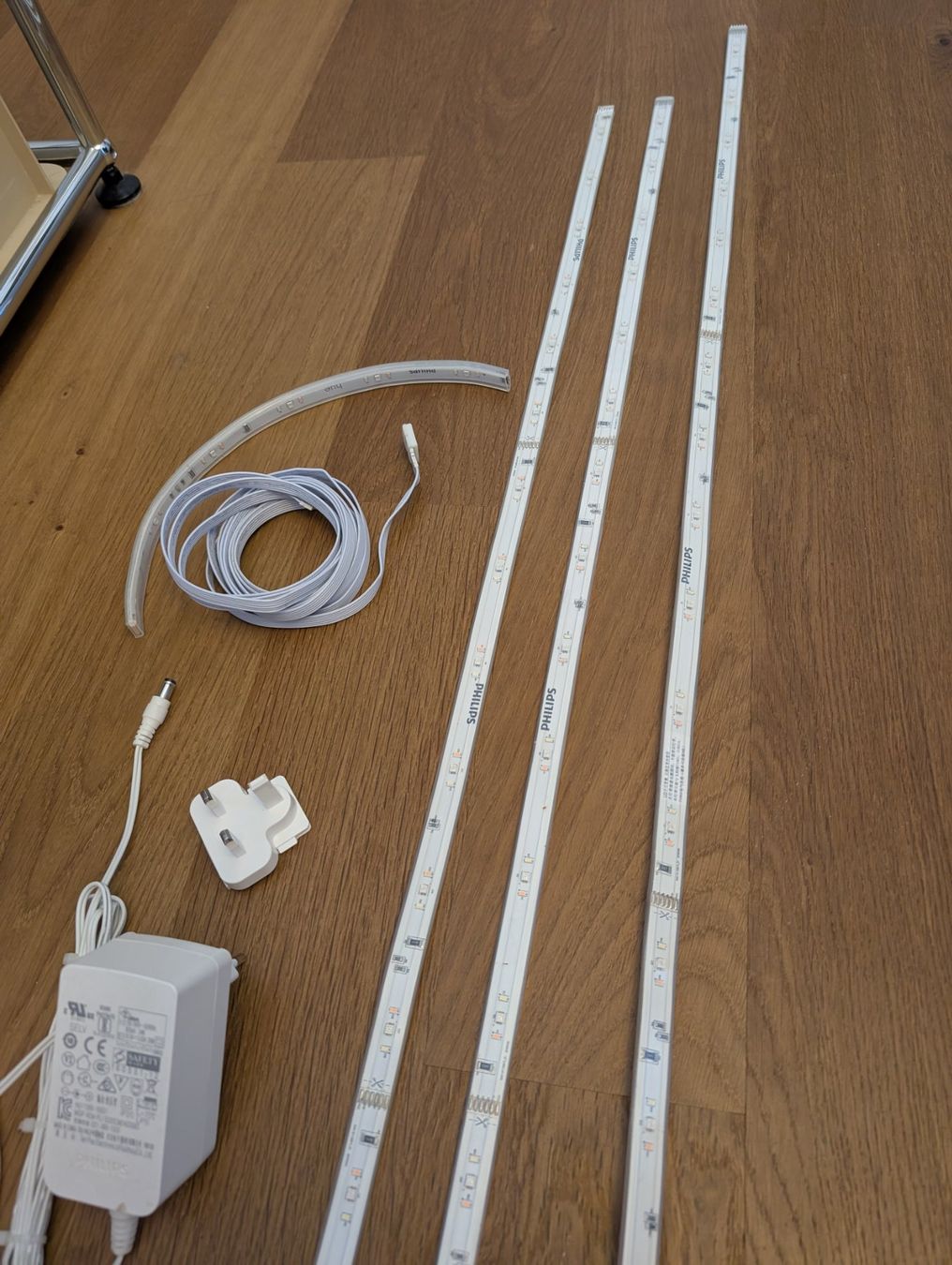 Philips Lampade: Philips Hue Set Bridge LED Strips + Dimmer + Lampen – Usato da Gutenswil venduto da Mitsukiefi 4