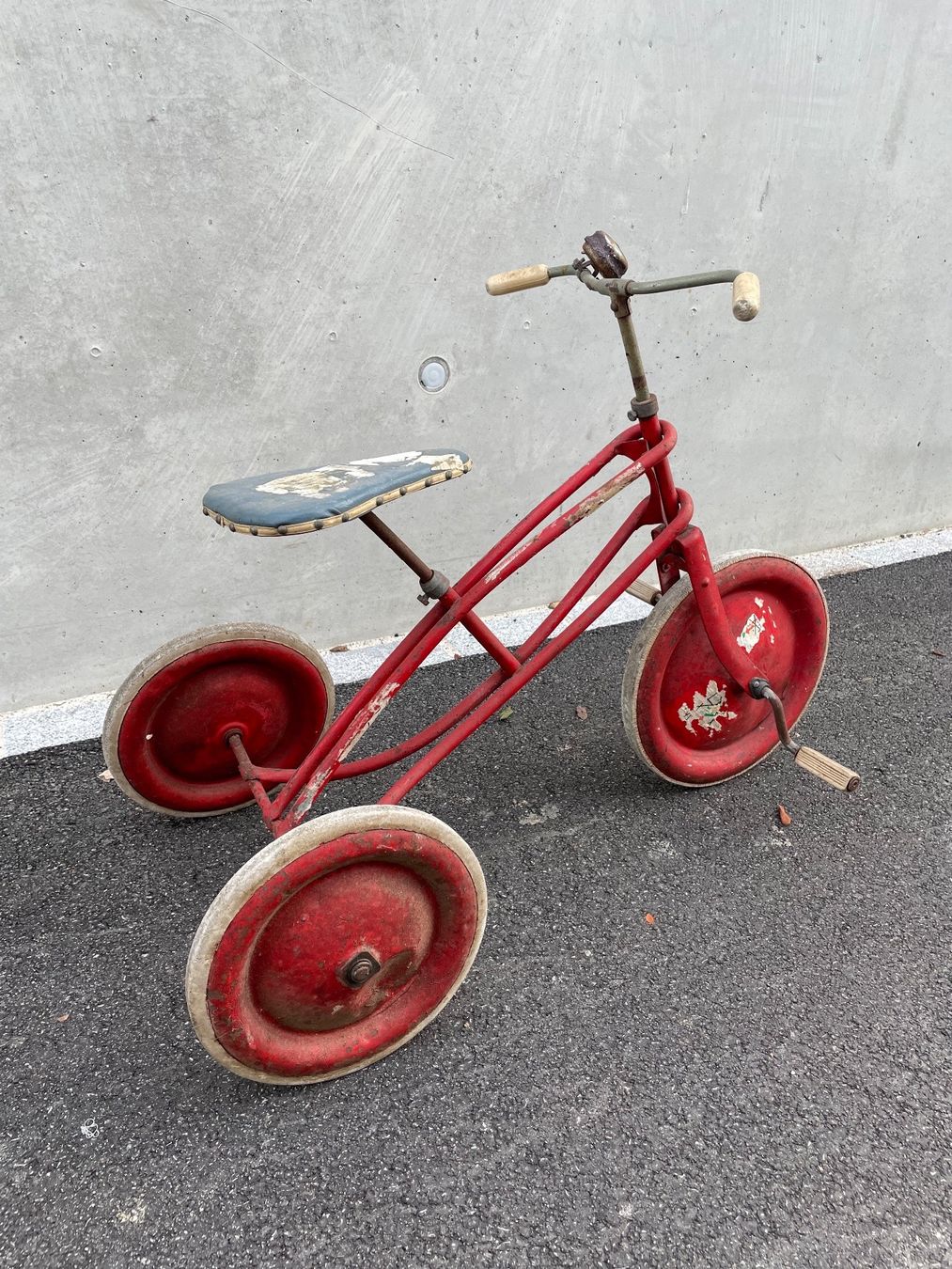 Veicoli per bambini: schönes altes Dreirad – Usato da Neunkirch venduto da autoscooter57 3