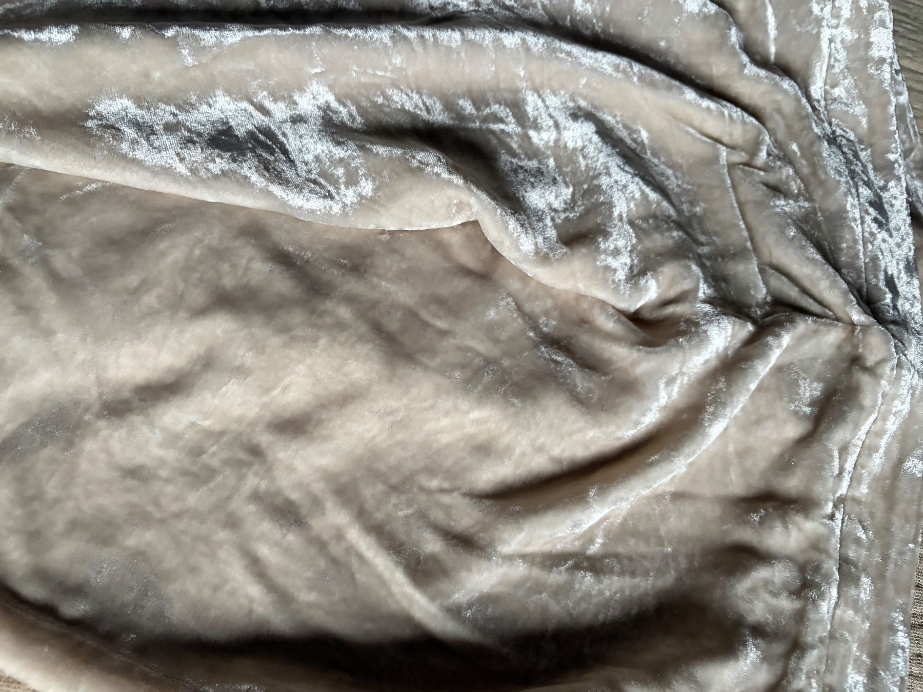 Massimo Dutti Pantaloni: Massimo Dutti Velvet Cream Trousers – Usato da Luzern venduto da AM2nd 4