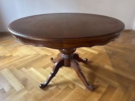 Runder Esstisch Nussbaum ausziehbar mit Mittelstück 6-8 P.