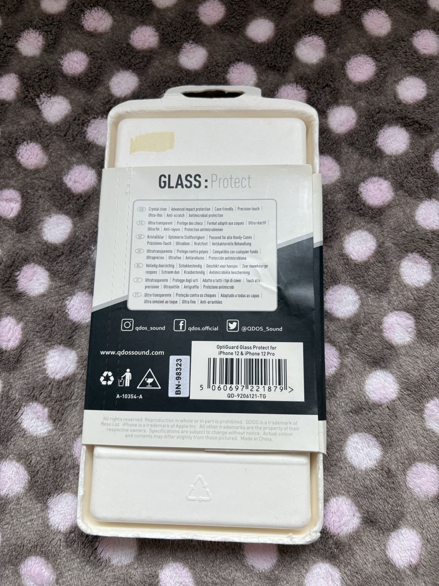 Lackretusche & Schutzfolien: Panzerglas iPhone 12 und 12 Pro – Neu und originalverpackt aus Brünisried von sve_vft2 1