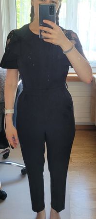 Eleganter Jumpsuit mit Spitze Gr. 34-38