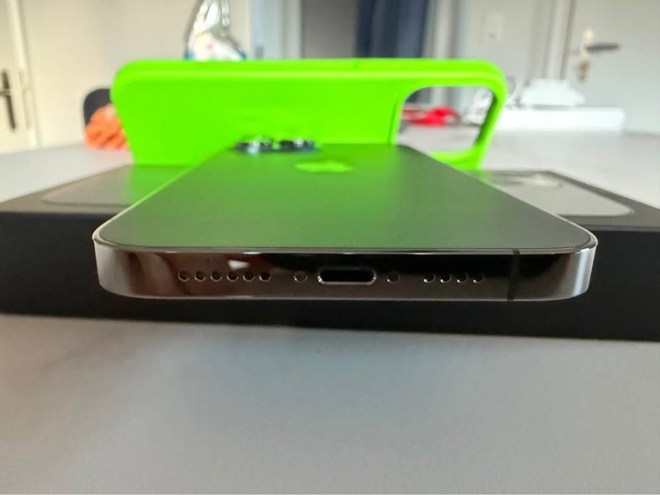 Apple Telefoni cellulari / Smartphones: iPhone 13 Pro Max 128 Go - Parfait état – Usato da Penthalaz venduto da david_1304 4