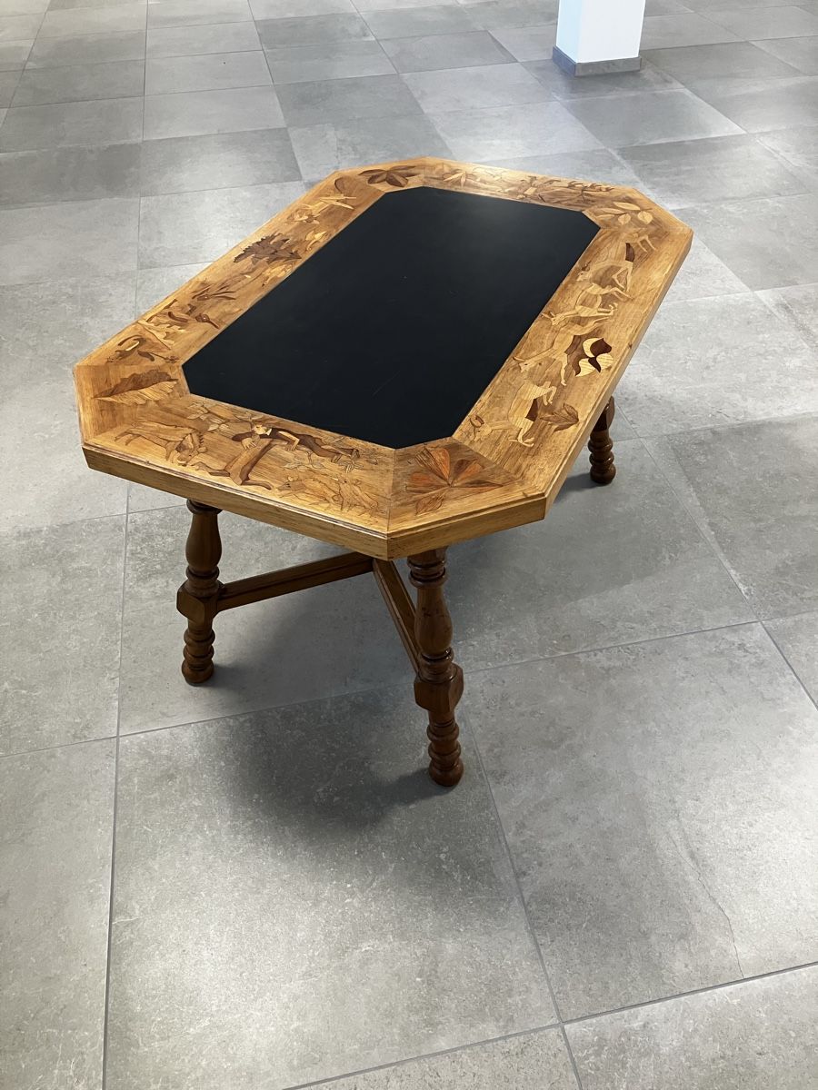 Tavoli: Wohnzimmer-Tisch mit Jagdmotiven – Usato da Sevelen venduto da Mjoschi 1