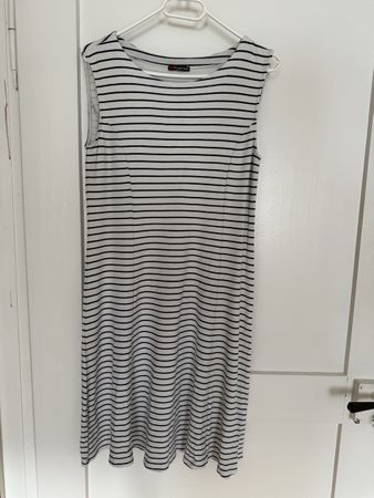 Gestreiftes Kleid Street one M