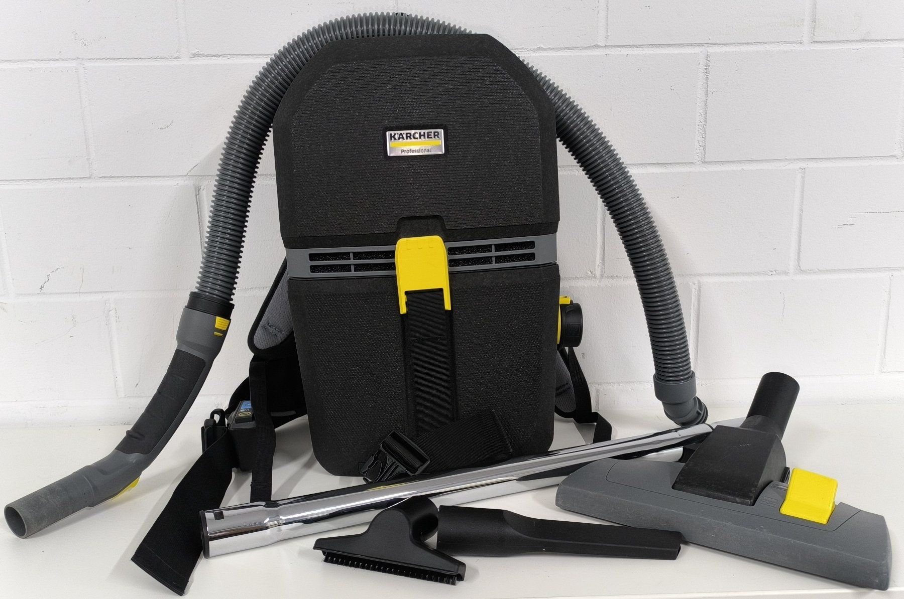 Kärcher Aspirapolveri & Accessori: Rucksacksauger - Akku von Kärcher – Usato da Rüti ZH venduto da Restwert_Rueti_ZH 1