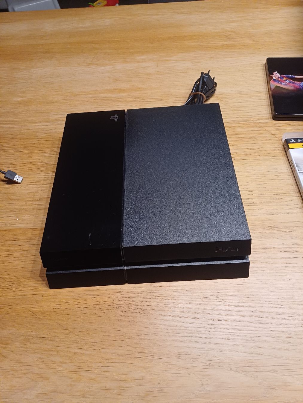 Sony Consoles: Playstation 4 – D'occasion à Einsiedeln par baumrinde44