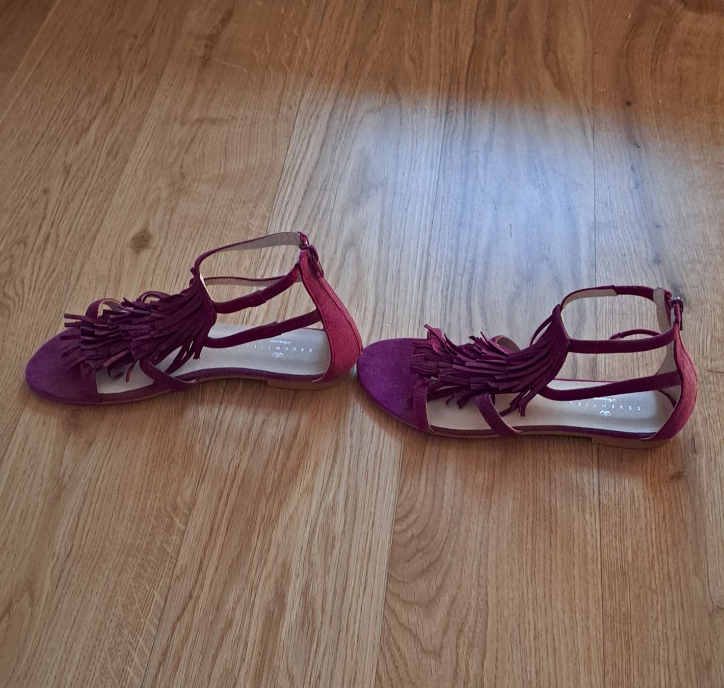 Essentiel Antwerp Scarpe da donna: Essentiel Antwerp Sandalen violett 38 – Nuovo (secondo la descrizione) da Richterswil venduto da Viorella 1