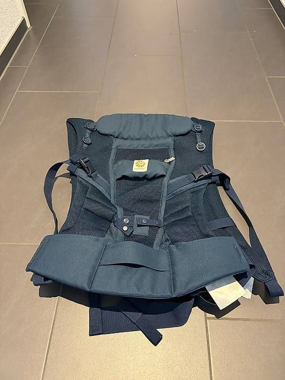 Marsupi portabebè: Ergobaby Babytrage  ergonomisch & bequem – Usato da Muri AG venduto da sou_c8t6