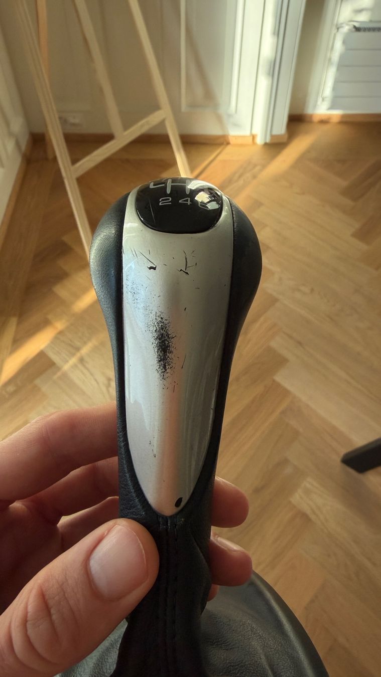 Porsche Tutti pezzi di ricambio auto: Porsche 996 Original Schaltknauf – Usato da Zürich venduto da VictorTCJ 1