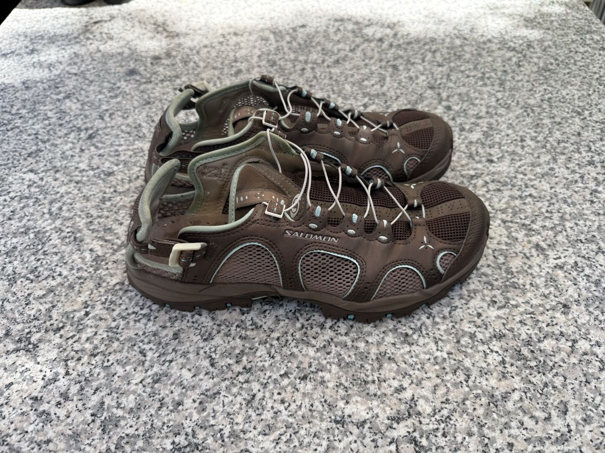 Salomon Damenschuhe: Salomon Trekkingsandalen - 40 2/3 – Neu (gemäss Beschreibung) aus Winterthur von liv_9mkv