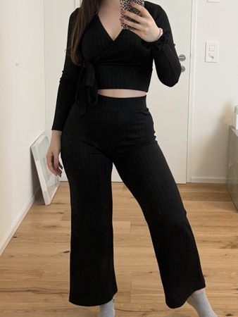 Zweiteiliges Set NAKD