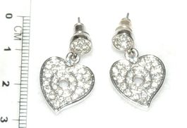HERZIGE OHRSTECKER VERSILBERT "HEARTS" MOISSANITE NEU