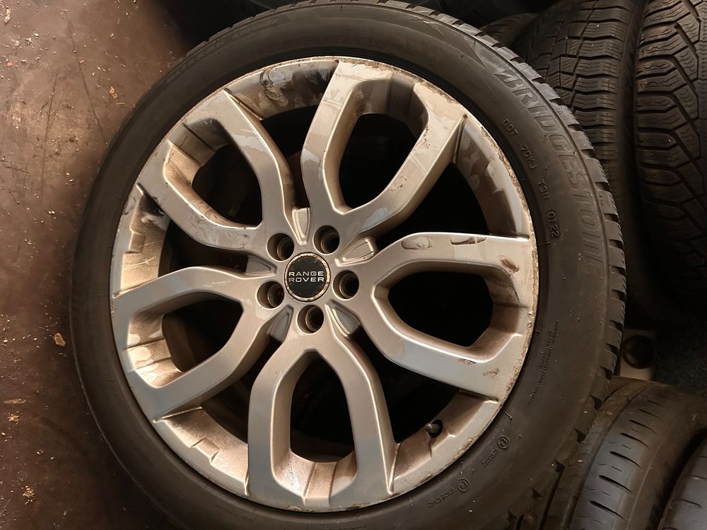 Original Range Rover Evoque Felgen 20 Zoll Winterreifen (Gebraucht) in ...