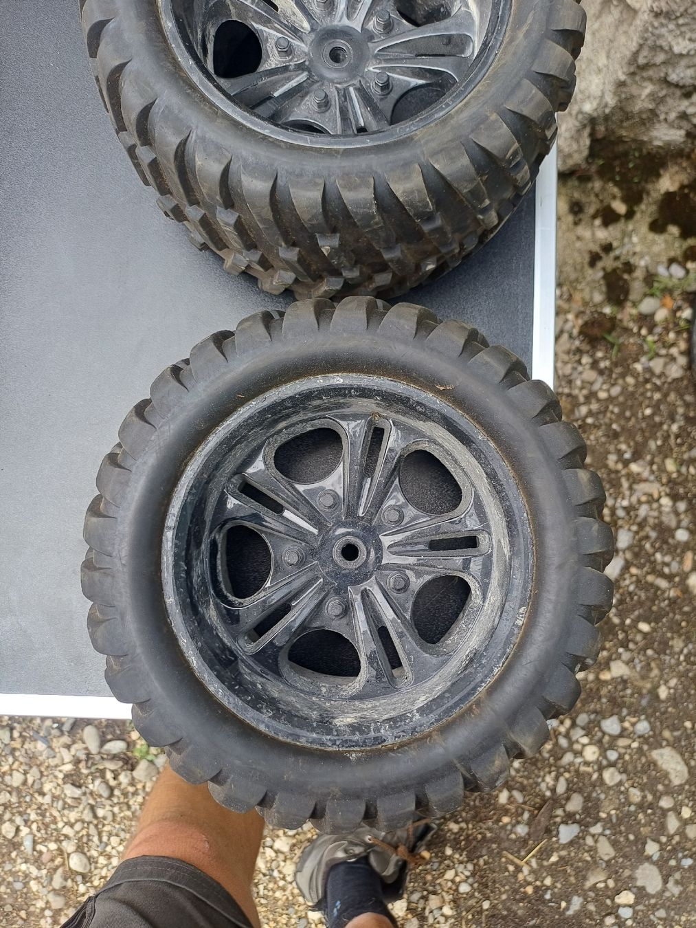 RC Modellbau: RC Car Haube und 4 Räder – Defekt aus Wangenried von Recycler94 6
