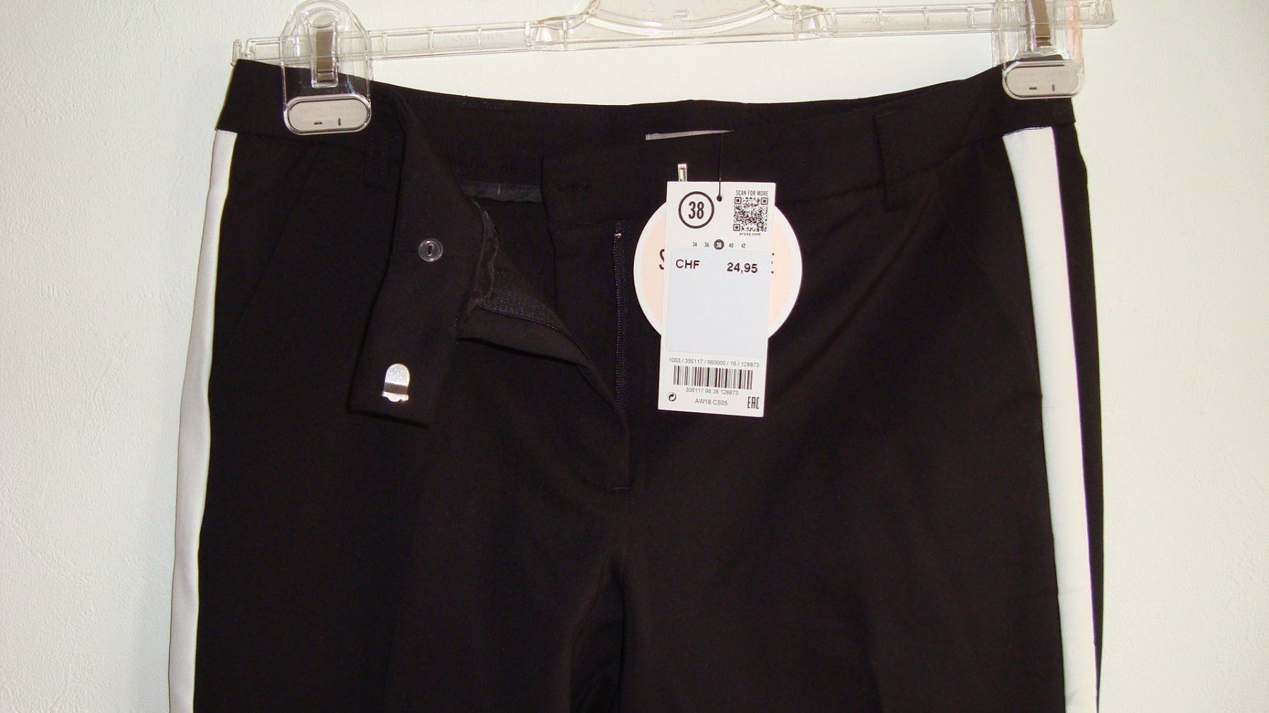 Pantaloni: Hose mit seitlichen Galonstreifen – Nuovo e nell'imballaggio originale da Grosswangen venduto da Original1970 6