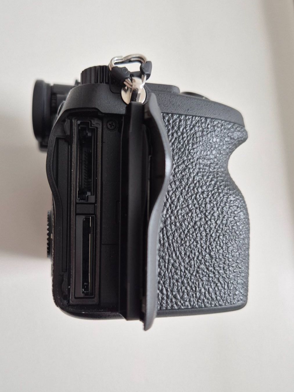 Sony Fotocamera: Sony Alpha 7 IV Body – Usato da Remetschwil venduto da travelism 5