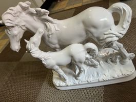 Elegant White Horse Figurine, Mother & Foal, Excellent Condi
