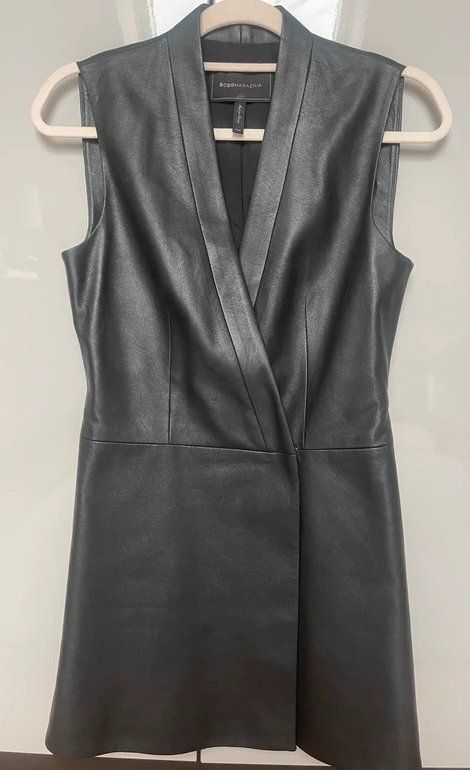 Robes: Kleid Bcbgmaxazria 34 Kunstleder schwarz – D'occasion à Stansstad par InStyle8 2