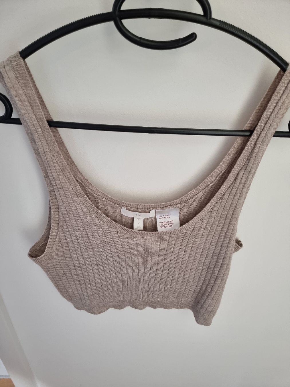 H&M Top: H&M Top Beige Gerippt – Usato da Altstätten SG venduto da melii._.98