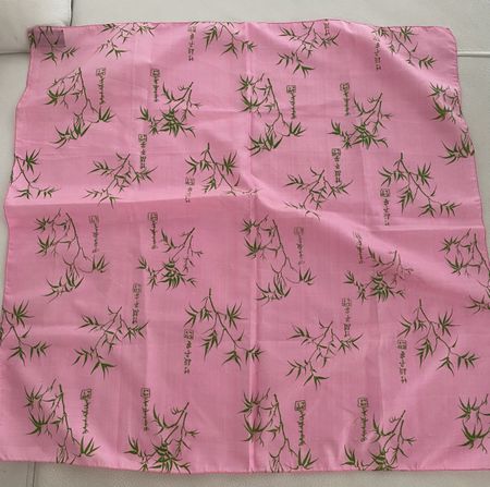 Seiden Foulard 🌸