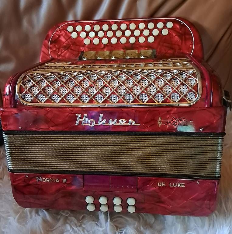 Musikinstrumente: Hohner club 3 voix – Gebraucht aus Ferlens VD von Cannelle1 2