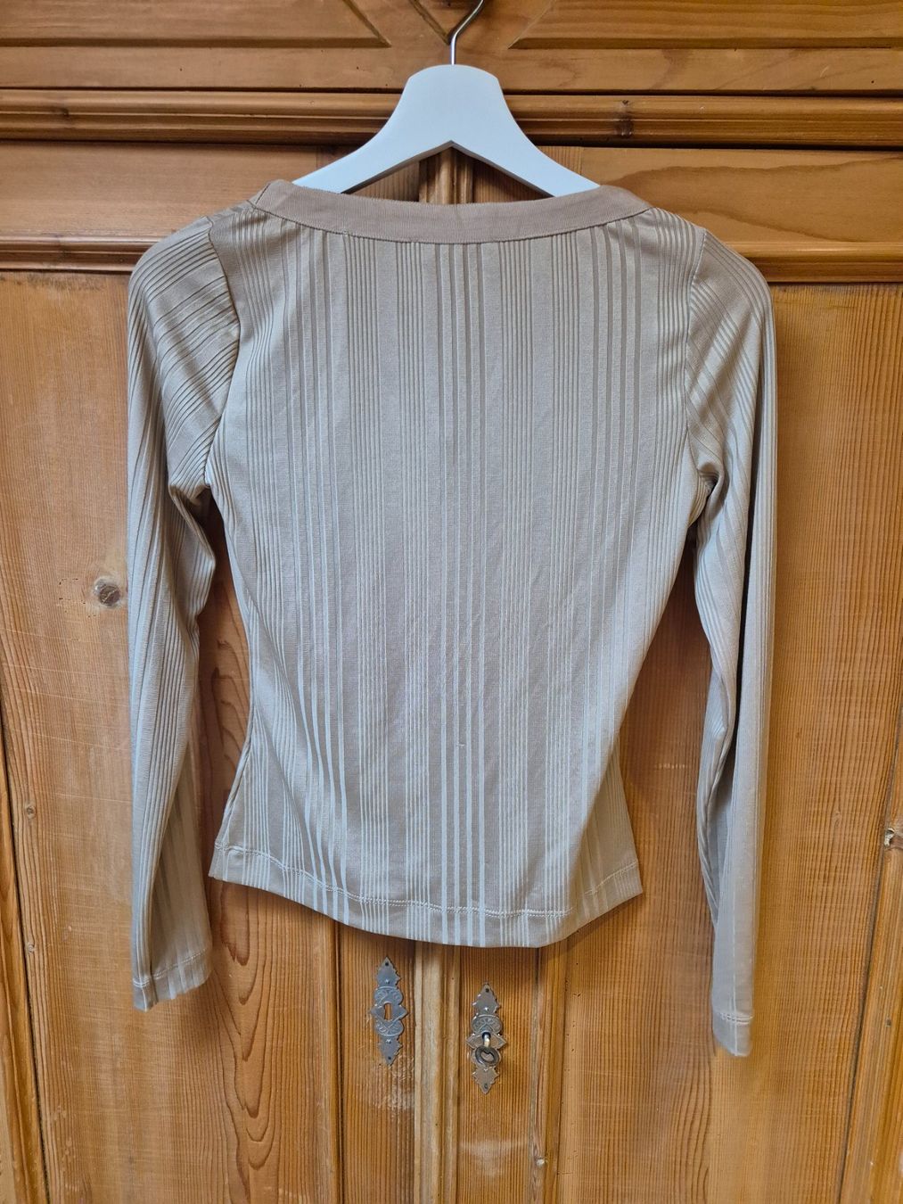 Guess Top: Langarmshirt von Guess Grösse M – Usato da Sigriswil venduto da sam_89sk 1