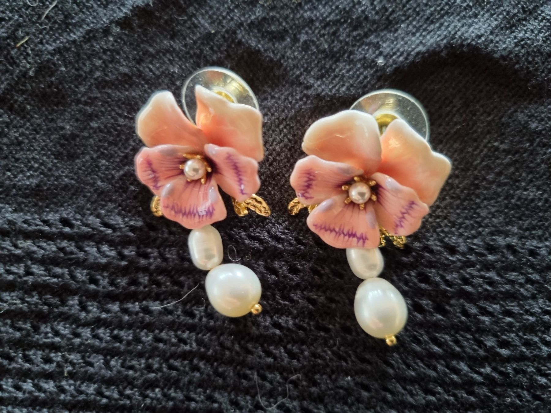 Orecchini pendenti & Orecchini a lobo: Modeschmuck - süsse Blumen-Ohrstecker – Nuovo (secondo la descrizione) da Ueberstorf venduto da andreabruegger