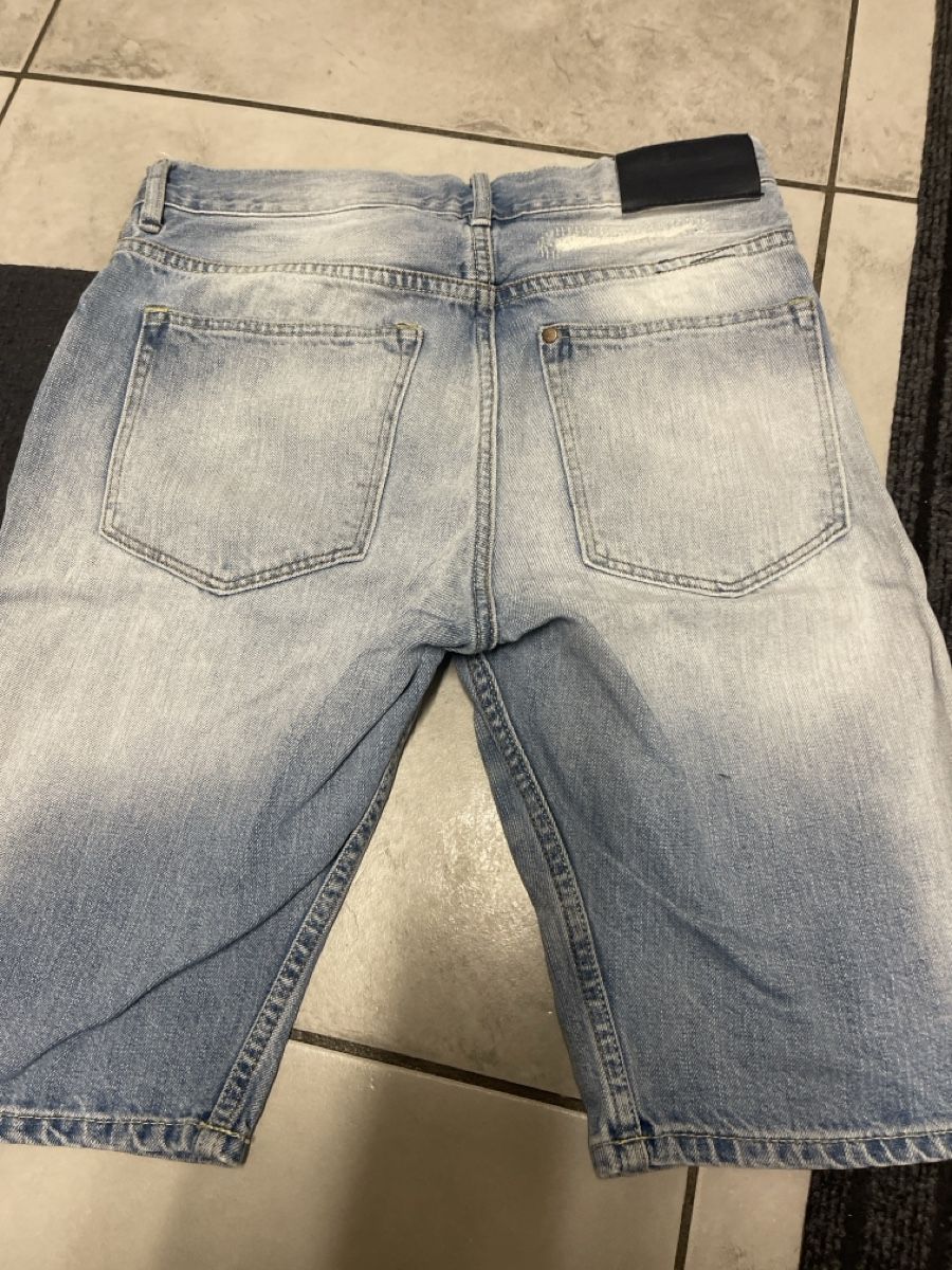 Pantaloni: Jeans shorts gr 158 – Usato da Bad Zurzach venduto da Cuore34 2